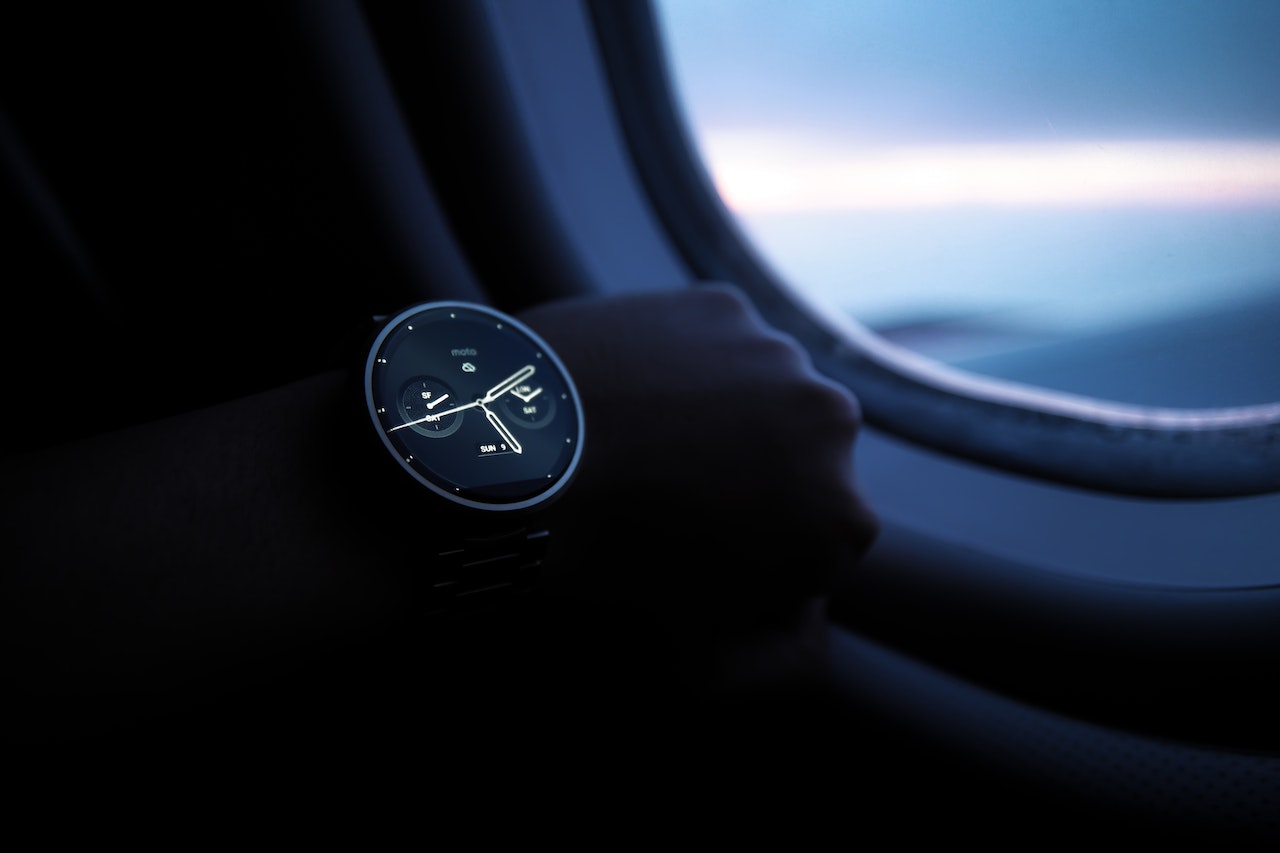 Apple vs Garmin vs Fitbit vs Samsung vs Google - Which smartwatch is best in 2023? - OzStraps